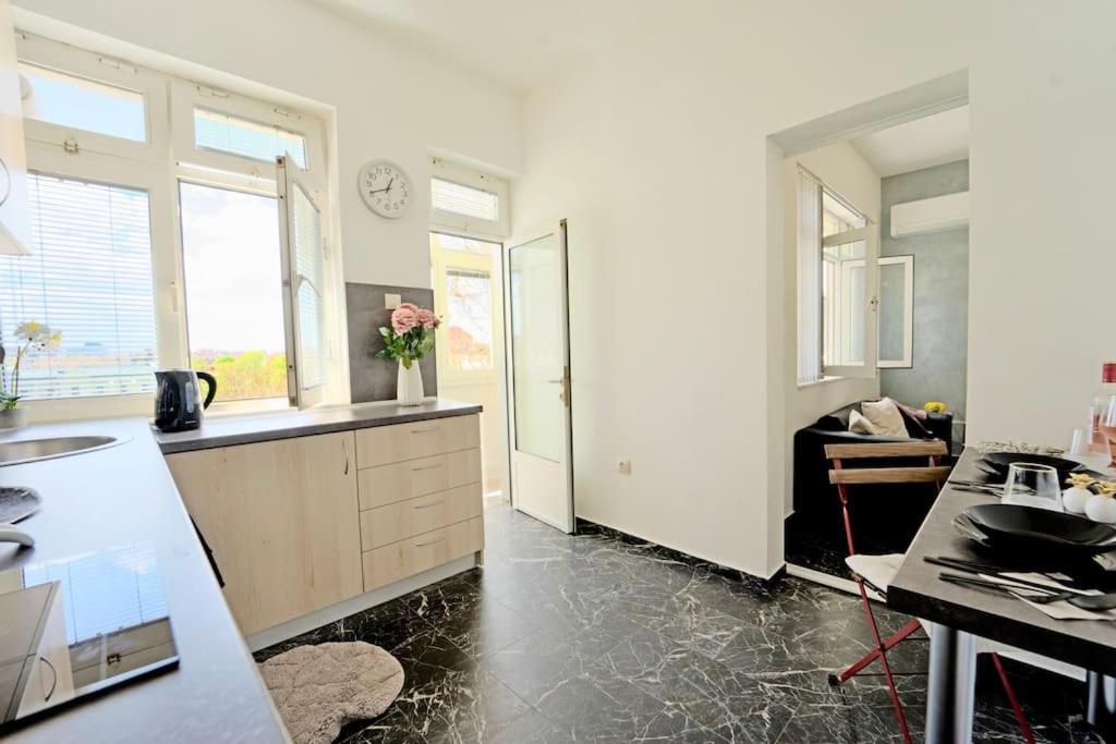 Cozy 1-Bedroom Flat In The Very Center Of Sofia Exterior foto